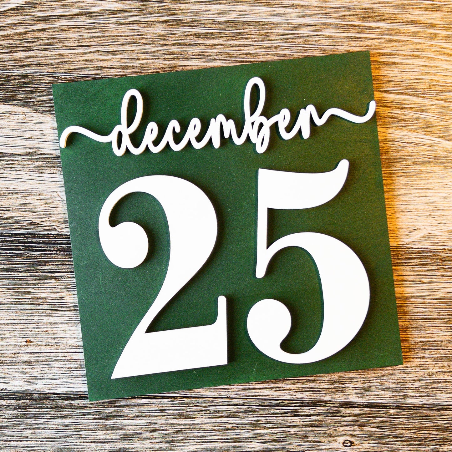 hand-painted interchangeable Christmas tile with December 25 script lettering - Millie & Co.